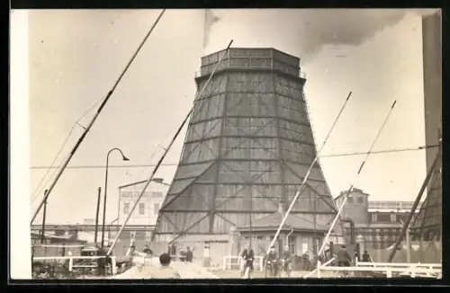 Foto-AK Bitterfeld, Abzugsturm auf dem Fabrikgelände 1934