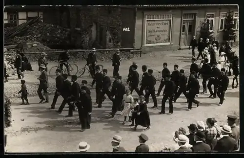 Foto-AK Bad Lauterberg /Osterode, Badejubiläum 1914, Festzug an der Wurstfabrik Karl Lauenstein