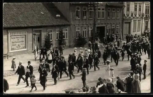Foto-AK Bad Lauterberg /Osterode, Badejubiläum 1914, Festzug mit Gesangsverein Glück Auf