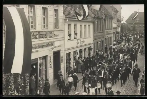 Foto-AK Triebel, Umzug zum Schützenfest, Karl Reschke, Max Hempel