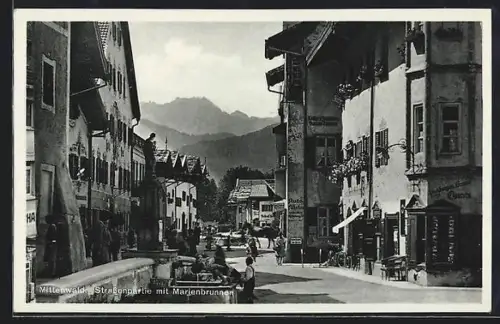 AK Mittenwald, Strassenpartie mit Marienbrunnen