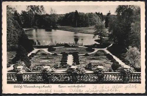 AK Wiesenburg /Mark, Schloss mit Terrassengarten und See