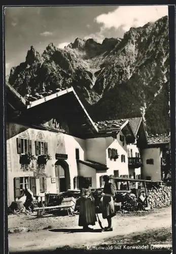 AK Mittenwald, Dorfansicht mit Karwendel