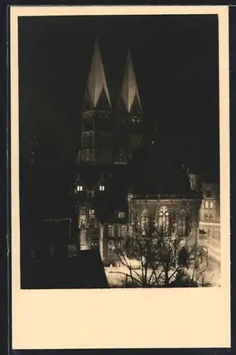 AK Bremen, Rathaus mit Dom am Abend