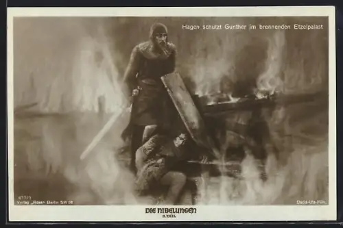 AK Film Die Nibelungen, Hagen schützt Gunther im brennenden Etzelpalast