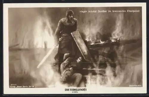 AK Film Die Nibelungen, Hagen schützt Gunther im brennenden Etzelpalast