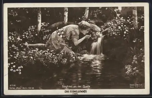 AK Filmszene Die Nibelungen, Siegfried an der Quelle, Regie Fritz Lang