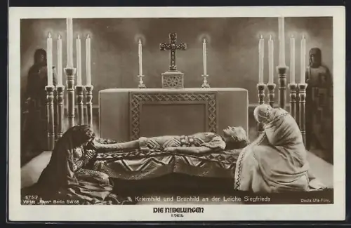 AK Die Nibelungen I. Teil, Kriemhild und Brunhild an der Leiche Siegfrieds, Altar