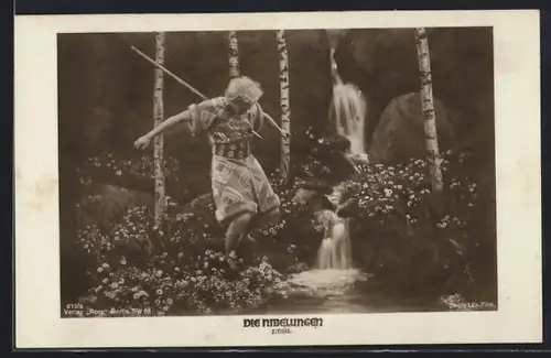 AK Die Nibelungen, Mann mit Speer in der Brust