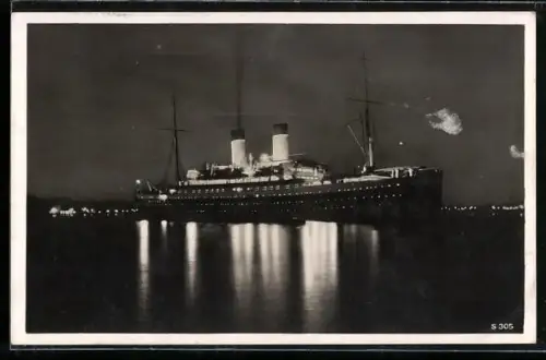 AK Passagierschiff MS Monte Olivia mit nächtlicher Beleuchtung