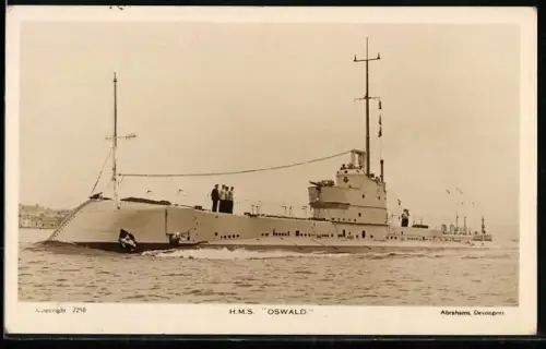 AK U-Boot H.M.S. Oswald der O-Klasse in voller Fahrt an der Wasseroberfläche