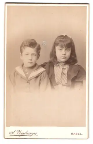 Fotografie S. Vogelsanger, Basel, Obere Heuberg 6, Zwei Kinder im Porträt