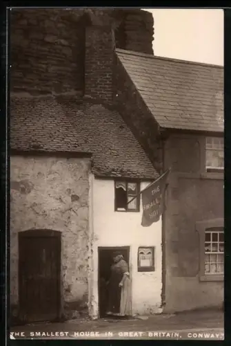 AK Conway, The Smallest House in Great Britain