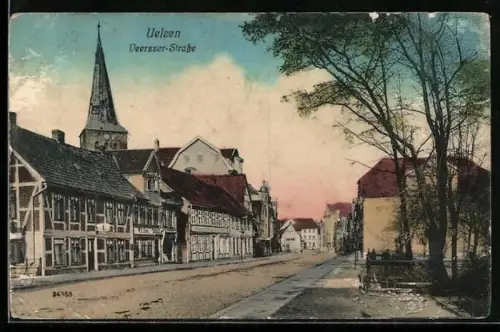 AK Uelzen, Veersser-Strasse mit Bäumen