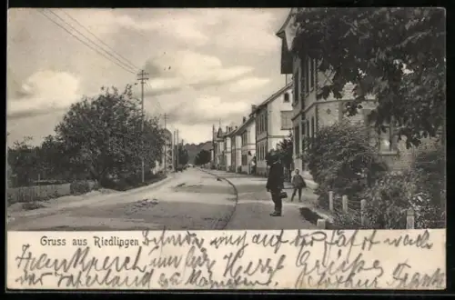 AK Riedlingen, Strassenpartie mit Passanten