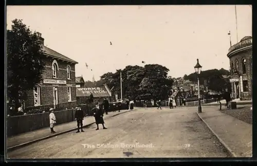 AK Brentwood, The Station