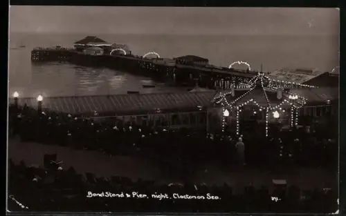 AK Clacton on Sea, Band Stand and Pier at Night
