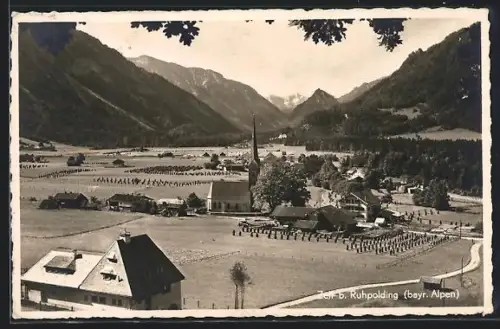 AK Zell bei Ruhpolding, Ortsansicht mit Kirche und Bergen