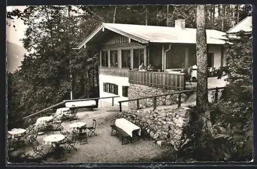 AK Berchtesgaden, Alpengaststätte Kalter Keller, Bes. J. u. Th. Häusler, Terrasse, Aussenansicht