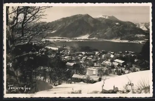 AK Tegernsee, Winteransicht auf Ort und See