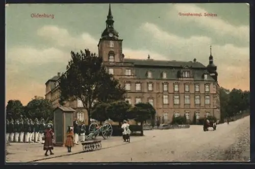 AK Oldenburg, Grossherzogl. Schloss, Wachposten, Feldkanone