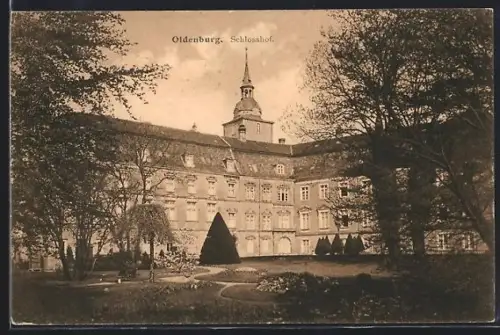 AK Oldenburg, Schlosshof