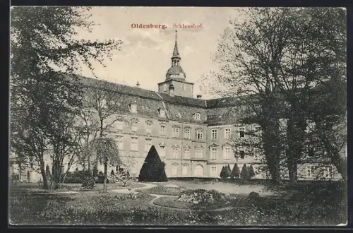 AK Oldenburg, Schlosshof
