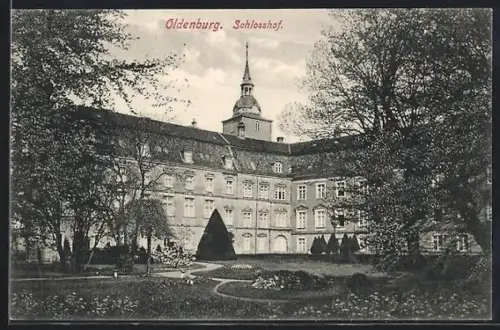 AK Oldenburg, Schlosshof