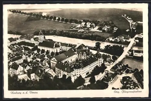 AK Neuburg a. d. Donau, Luftaufnahme Altstadt und Schloss