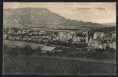 AK Sondershausen, Frauenberg, Ortsansicht mit Kirche und umliegender Landschaft