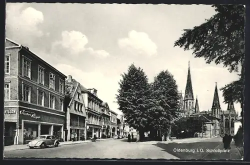 AK Oldenburg i. O., Schlossplatz, Strassenzug, Kirche