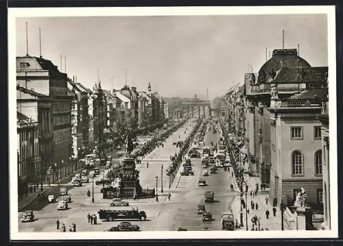 AK Berlin, Unter den Linden, Blick zum Brandenburger Tor