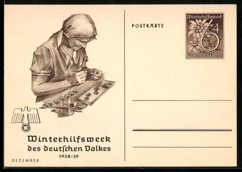 AK Arbeiterin beim Bemalen von Christbaumschmuck, Ganzsache WHW Winterhilfswerk