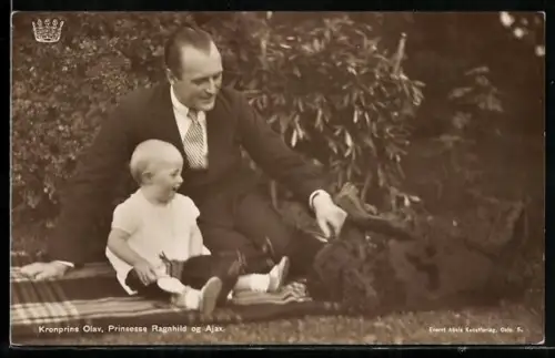 AK Kronprinz Olav von Norwegen mit Prinzessin Ragnhild und Ajax