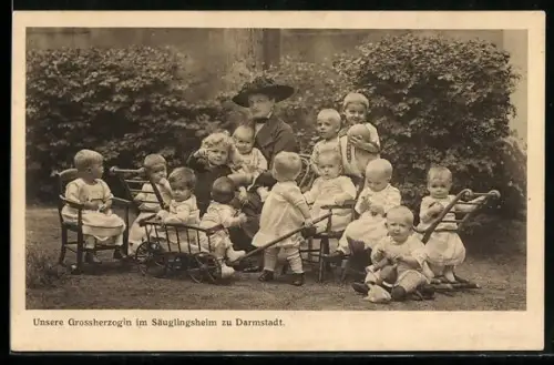 AK Darmstadt, Grossherzogin von Hessen-Darmstadt in einem Säuglingsheim