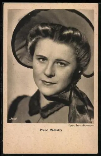 AK Schauspielerin Paula Wessely im Hut mit schwarzem Rand