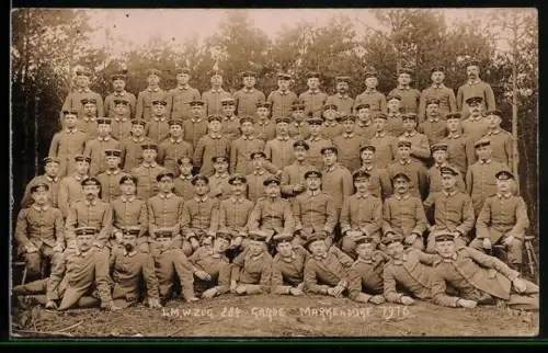 AK Markendorf, Gruppenfoto der Infanteristen des L.M.W. Zug, 284 Garde