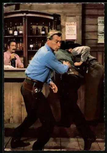 AK Szene aus Winnetou 1 nach Karl May, Lex Barker als Old Shatterhand bei Kneipenschlägerei