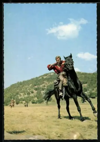 AK Der Schatz im Silbersee, Götz George als Fred Engel auf der Flucht, Szenenfoto aus der Karl May-Verfilmung