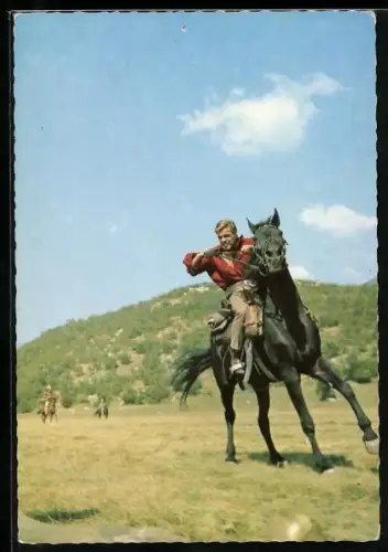 AK Der Schatz im Silbersee, Götz George als Fred Engel auf der Flucht, Szenenfoto aus der Karl May-Verfilmung