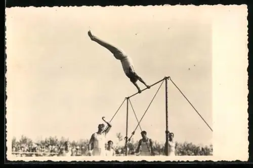 AK Momentaufnahme eines Akrobaten