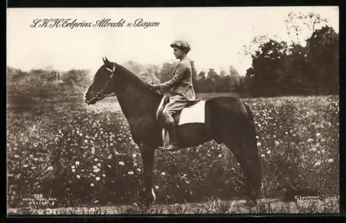 AK S. K. H. Erbprinz Albrecht v. Bayern als Knabe auf Pferd sitzend