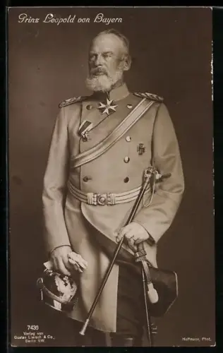 AK Prinz Leopold von Bayern in Uniform mit Zepter