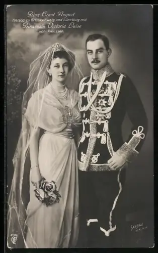 AK Prinz Ernst August Herzog zu Braunschweig u. Lüneburg mit Prinzessin Victoria Luise von Preussen