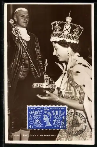 AK Elizabeth II returning to the palace