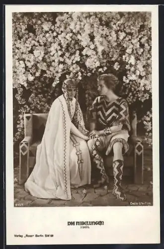 AK Die Nibelungen I. Teil, Siegfried sitzt mit Kriemhild auf einer Bank