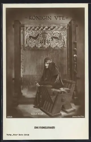 AK Königin Ute in ihrer Kammer in Gedanken versunken, Die Nibelungen, Gertrud Arnold