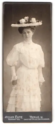 Fotografie Atelier Elite, Berlin, Leipziger Str. 124, Elegante Dame mit Blumenhut