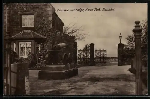 AK Barnsley, Locke Park, Entrance and Lodge