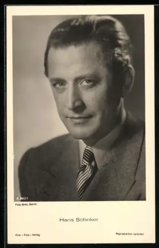 AK Schauspieler Hans Söhnker, der Blick in die Kamera gerichtet